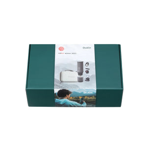 Space Grey OutIn Traveler Espresso Gift Set with Red Dot 2023 award on teal box, shows outdoor portability.